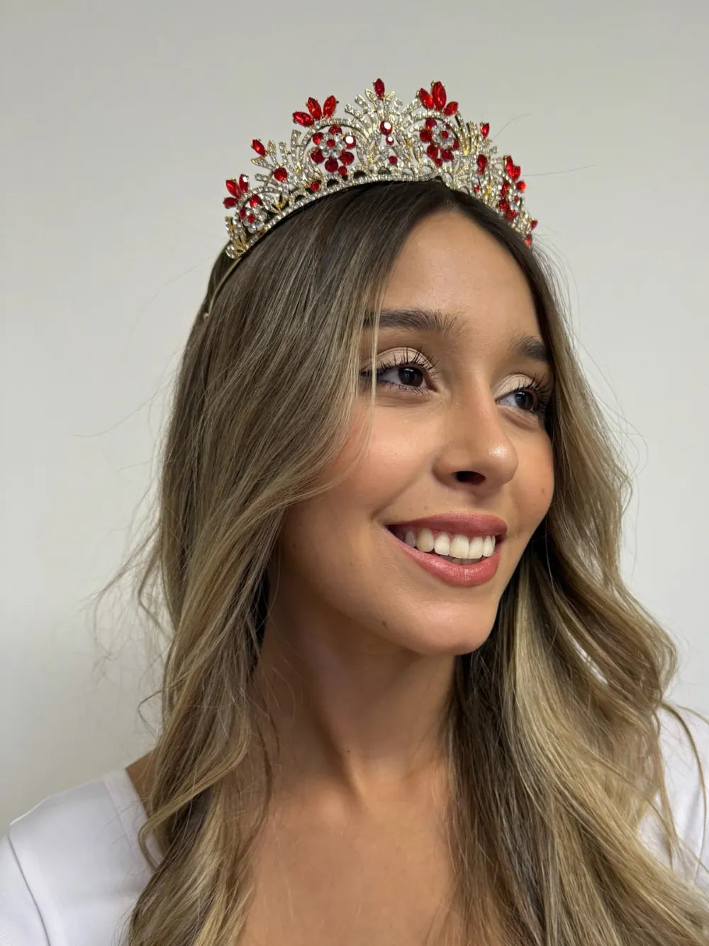 Tiara Aura Real – Rubí