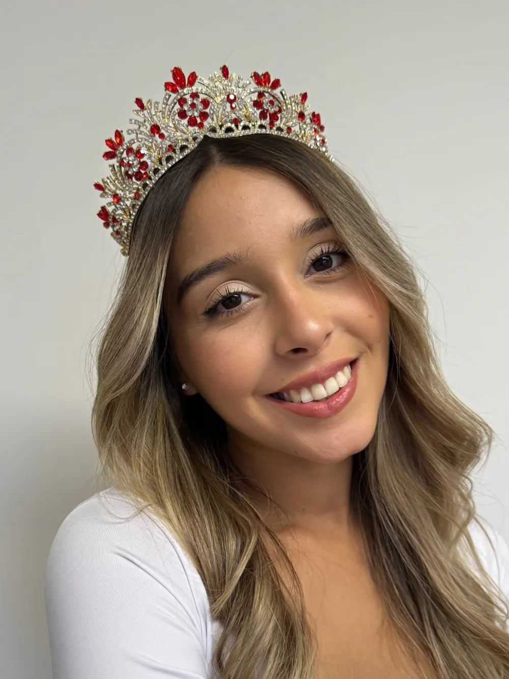 Tiara Aura Real – Rubí