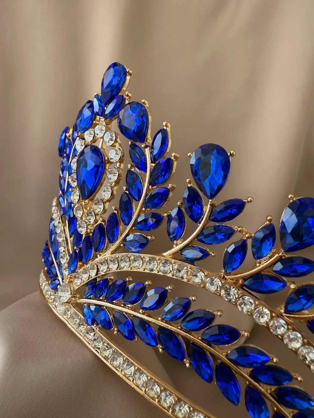 Corona Eclipse de Cristal Azul