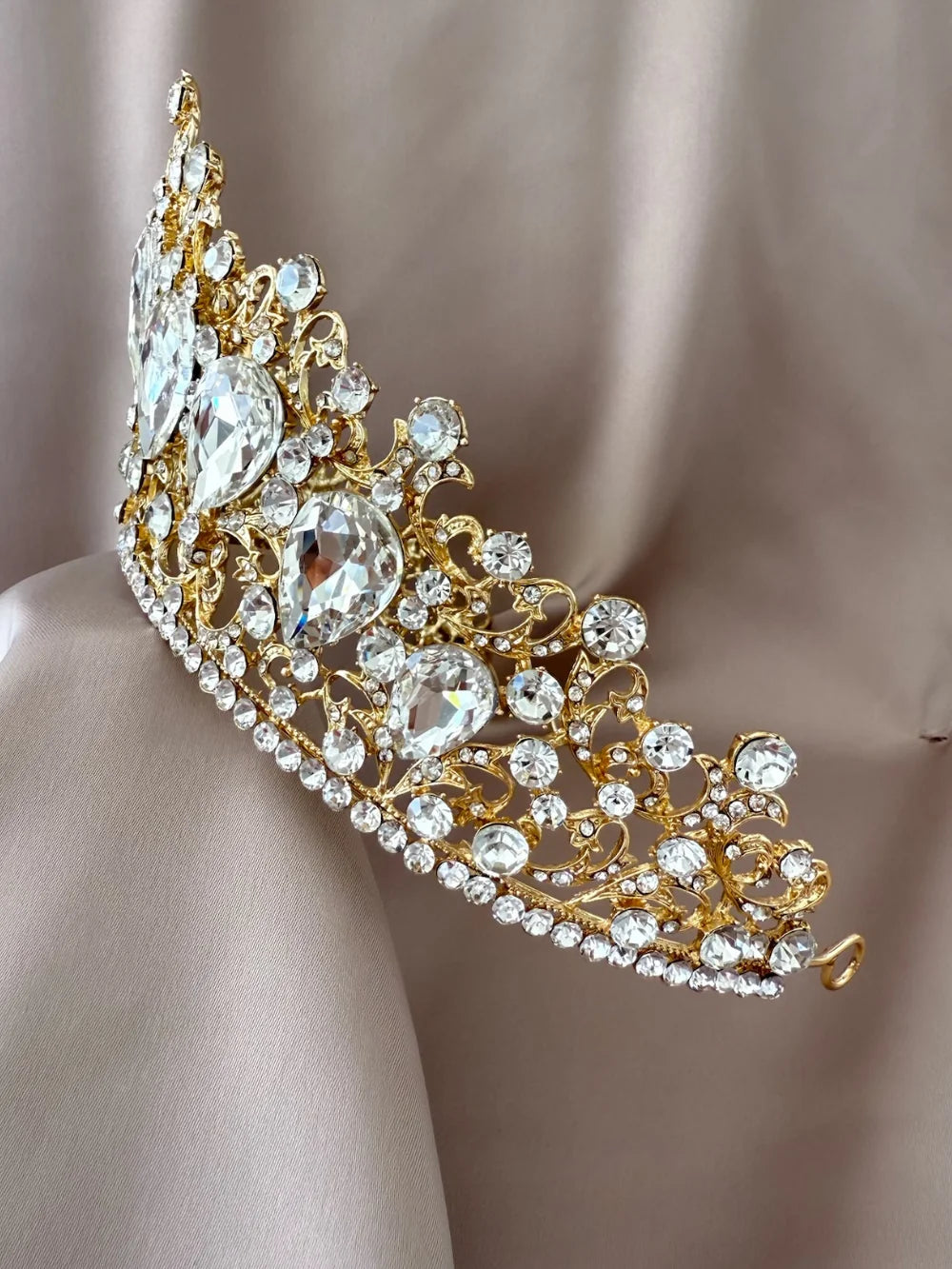 Corona Emperatriz de Cristal Dorada