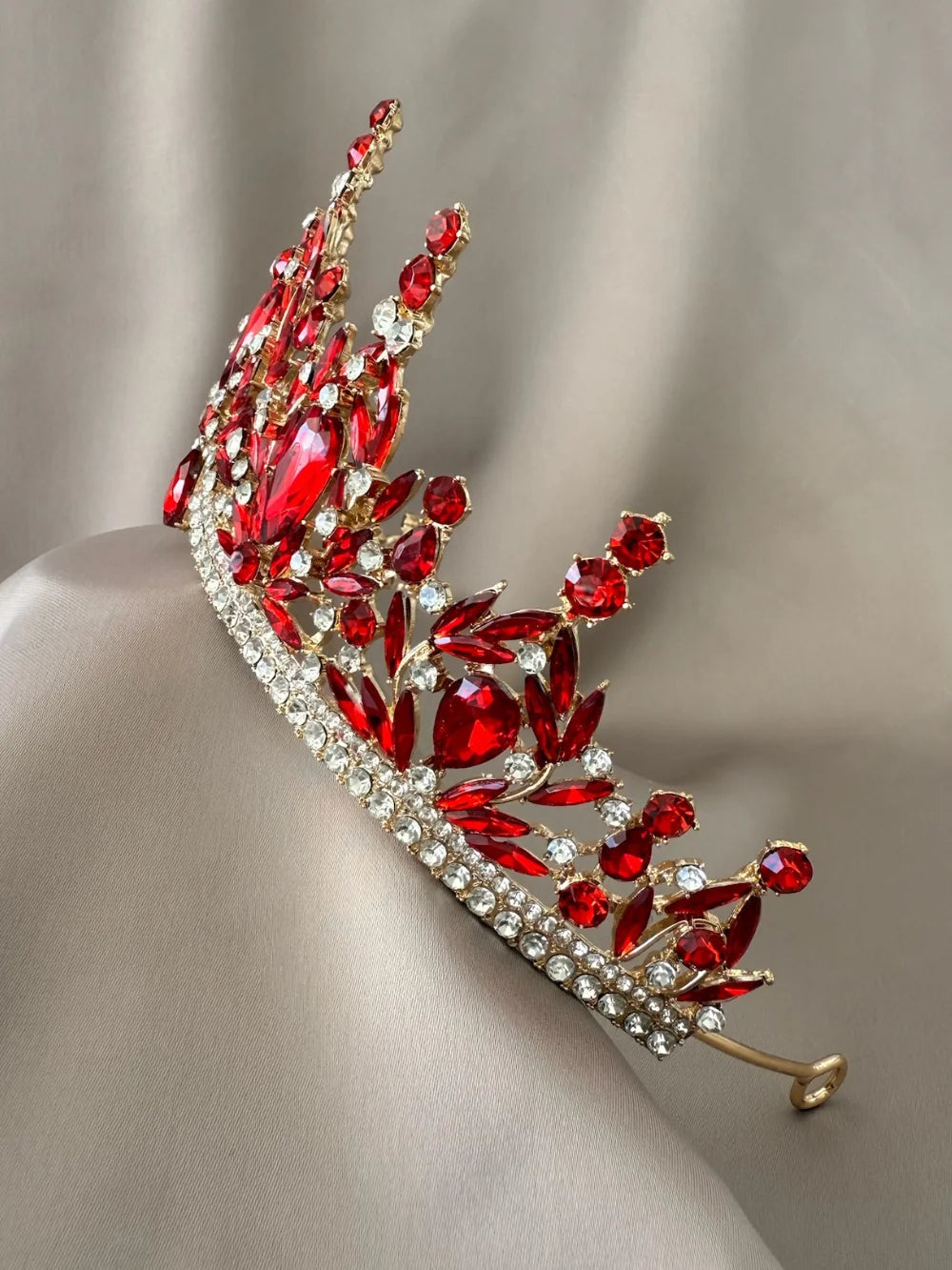 Corona Trono Celestial – Rojo Rubí