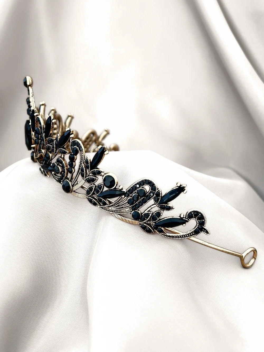 Tiara Encanto Nocturno – Ónix Bronze