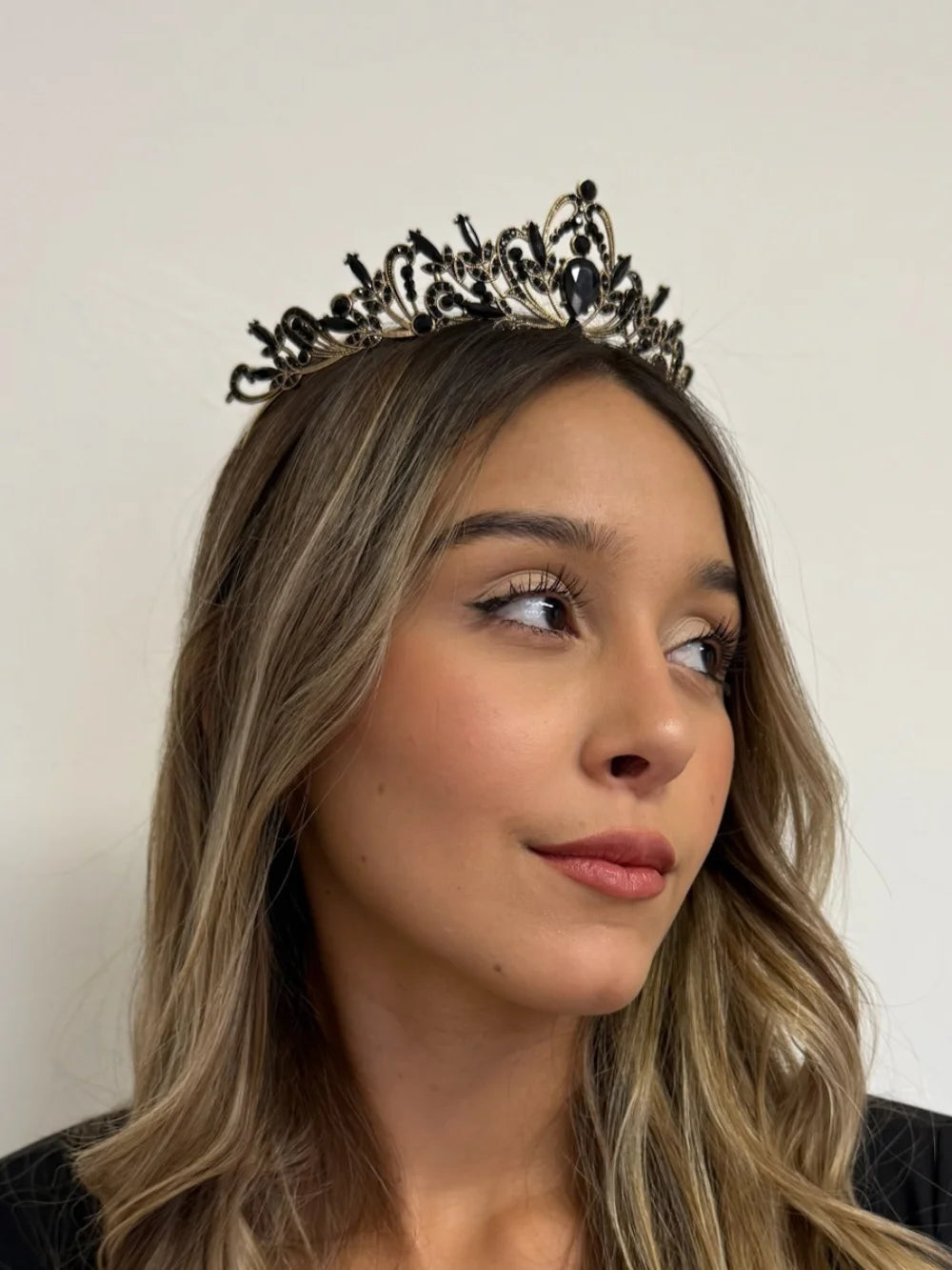 Tiara Encanto Nocturno – Ónix Bronze
