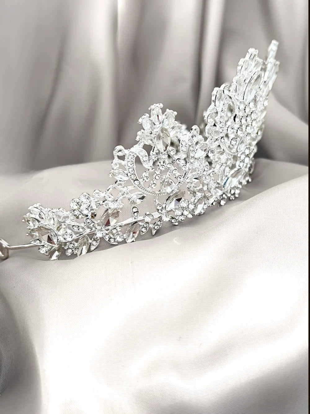 Corona Renacimiento – Cristal Plateado