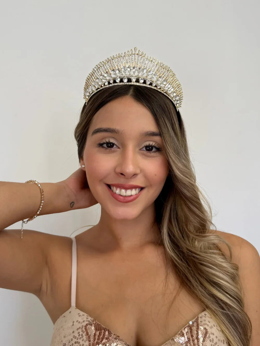 Corona Sol de Reinas – Dorada
