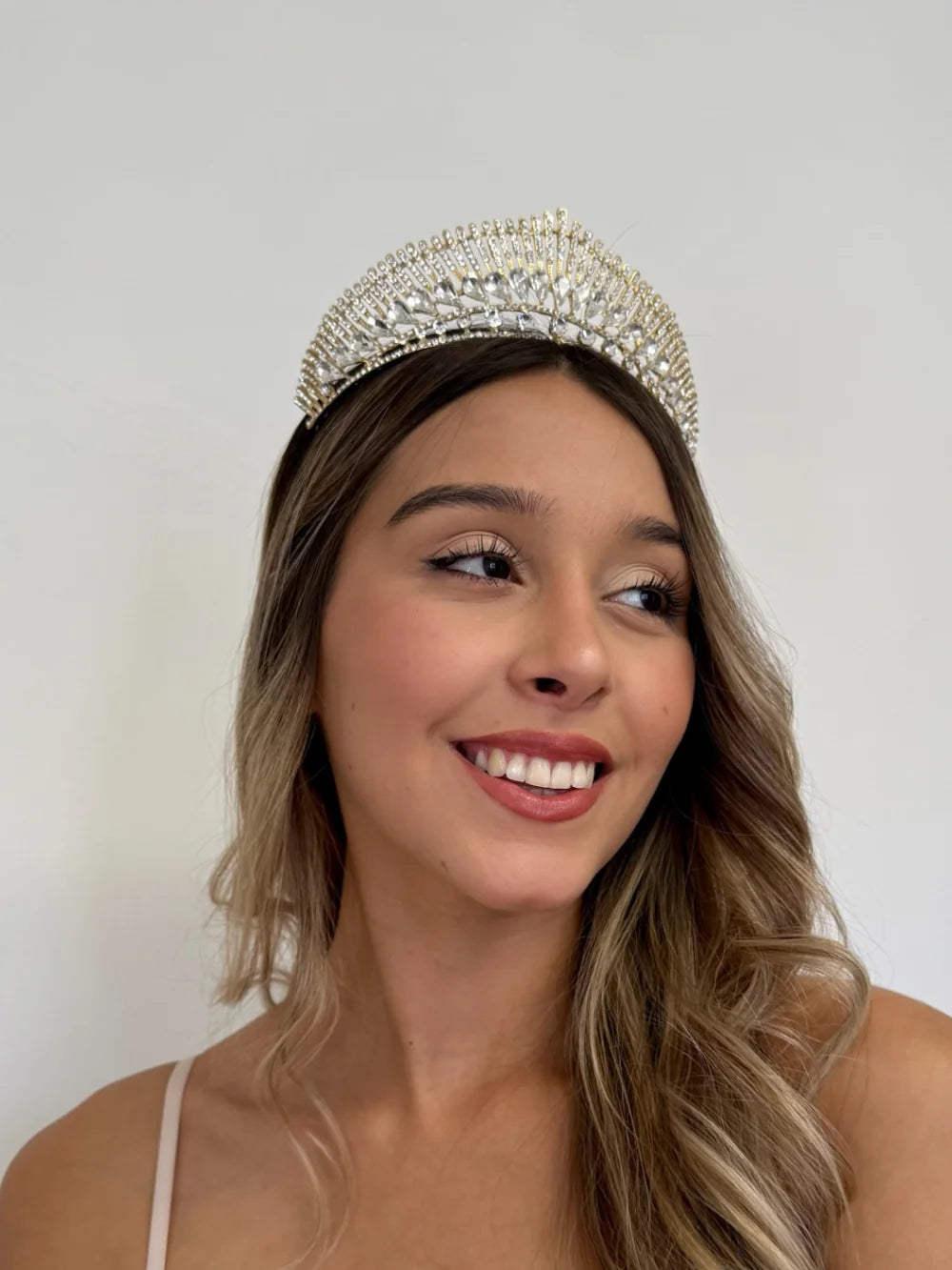 Corona Sol de Reinas – Dorada