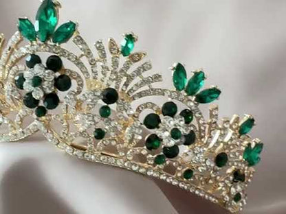 Tiara Aura Real – Verde Esmeralda