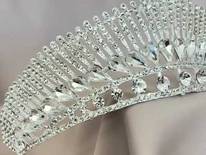 Corona Sol de Reinas – Cristal Plateado